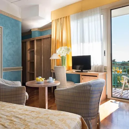 Grand Panoramic Hotel 4*