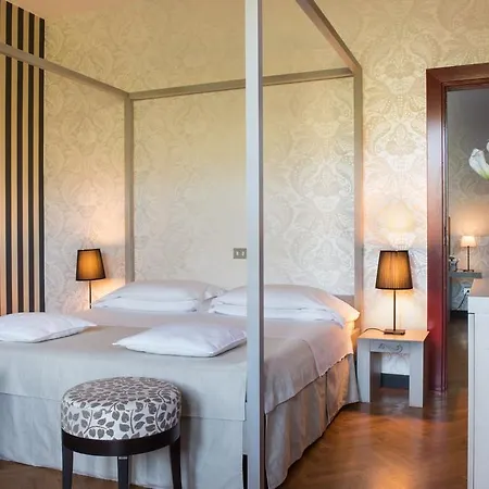 Grand Panoramic Hotel