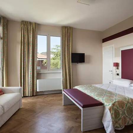 Hotel Grand Panoramic 4*