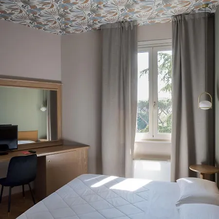 Hotel Grand Panoramic 4*