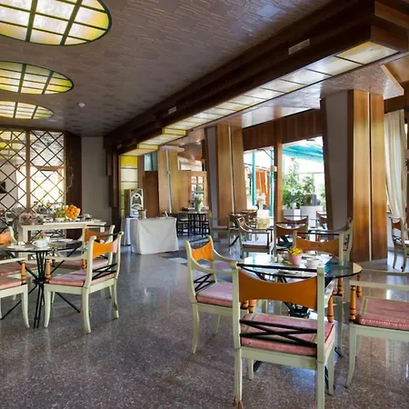 Grand Panoramic Otel 4*