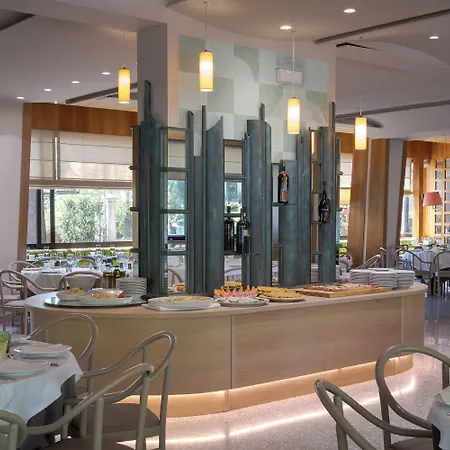 Grand Panoramic Hotel