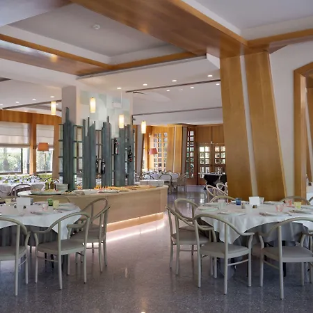 Grand Panoramic Hotel 4*