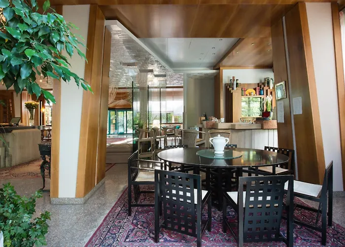 Grand Panoramic 4* Μοντεκατίνι Τέρμε