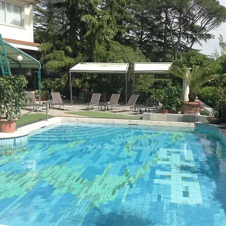 Grand Panoramic Hotel 4*