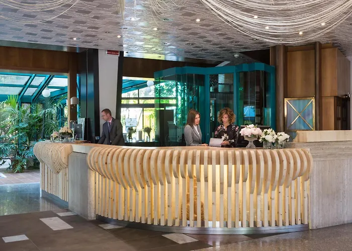 Grand Panoramic Hotel