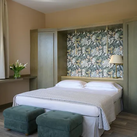 Grand Panoramic Hotel 4*